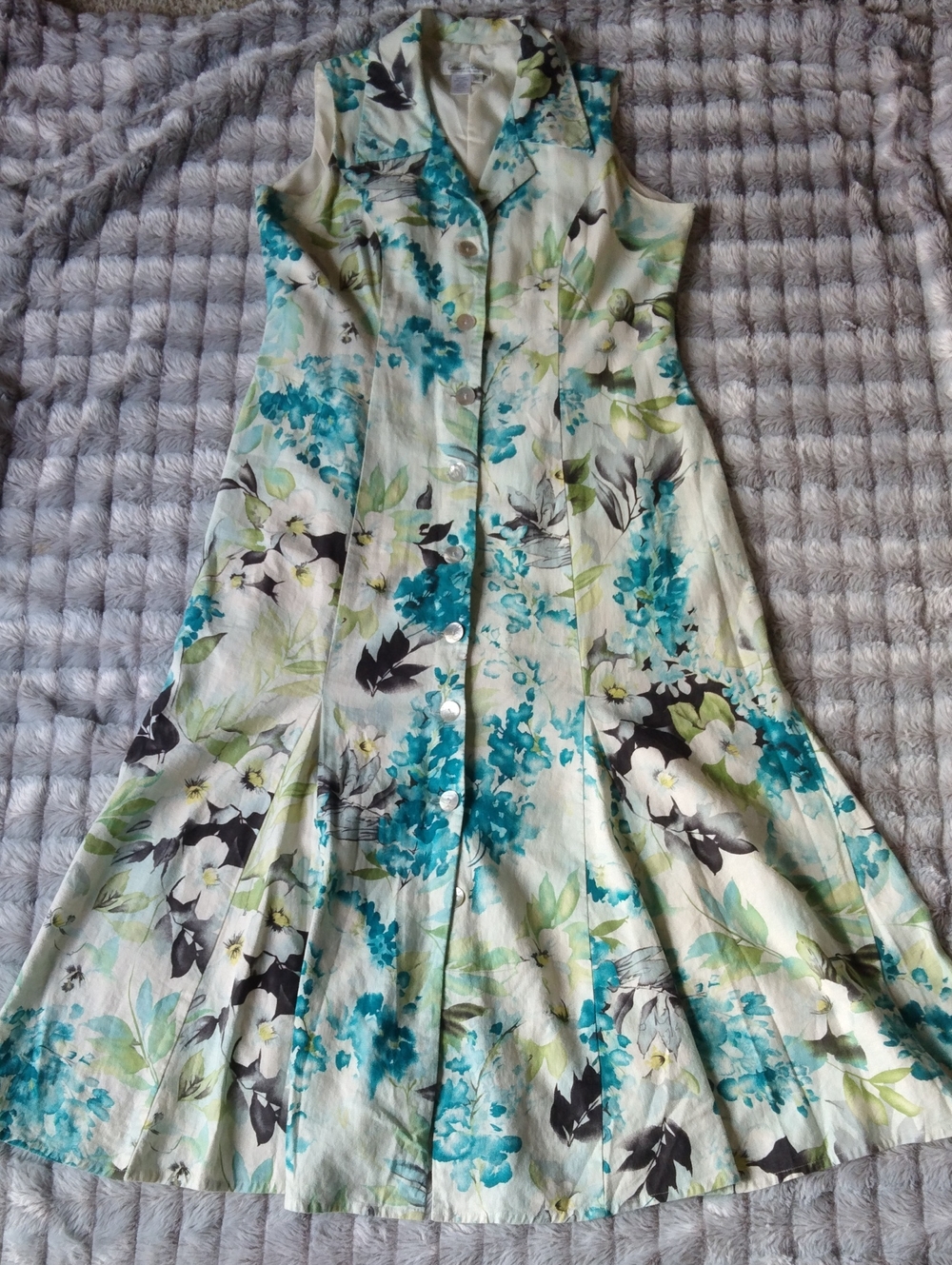 Coldwater Creek Teal, White & Black Floral Midi Dress